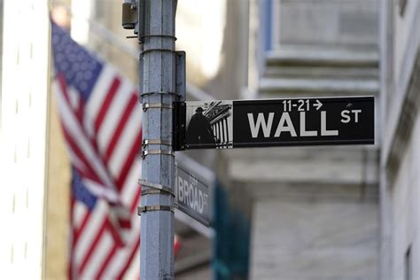 Stock markets today: Wall Street lower; First Republic drops